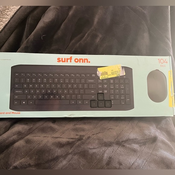 onn. Wireless Keyboard & Mouse Combo - Picture 3 of 7